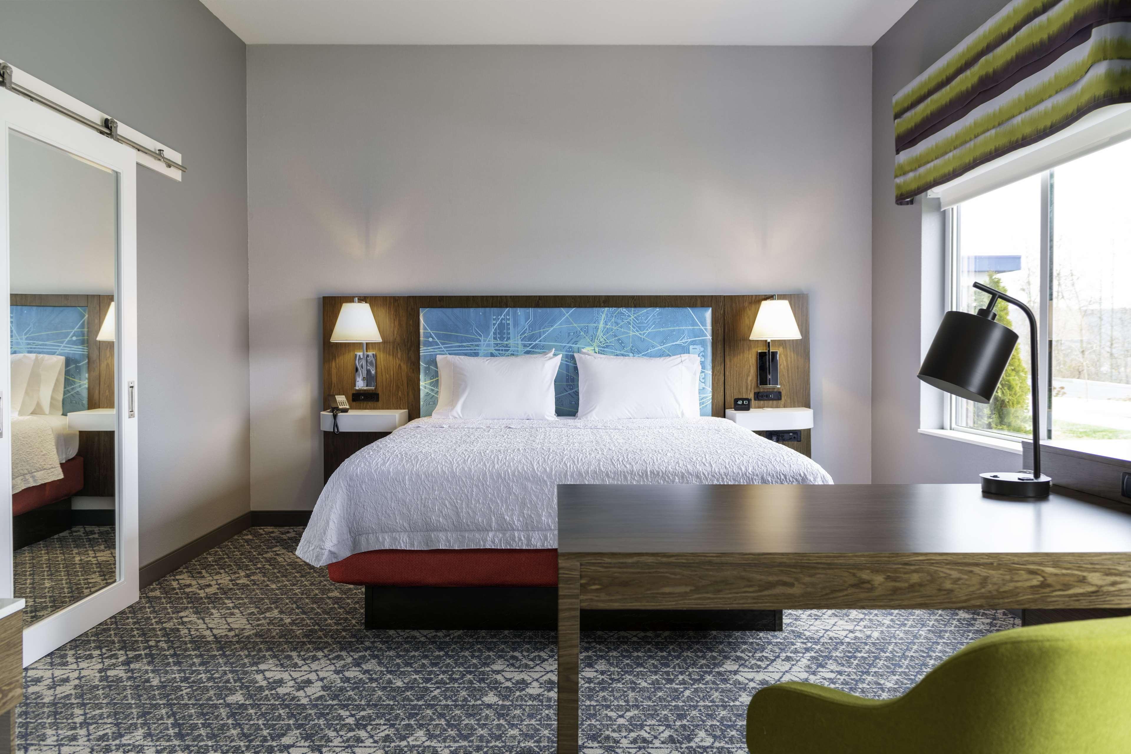 Hampton Inn & Suites Pittsburgh New Stanton Pa Zewnętrze zdjęcie