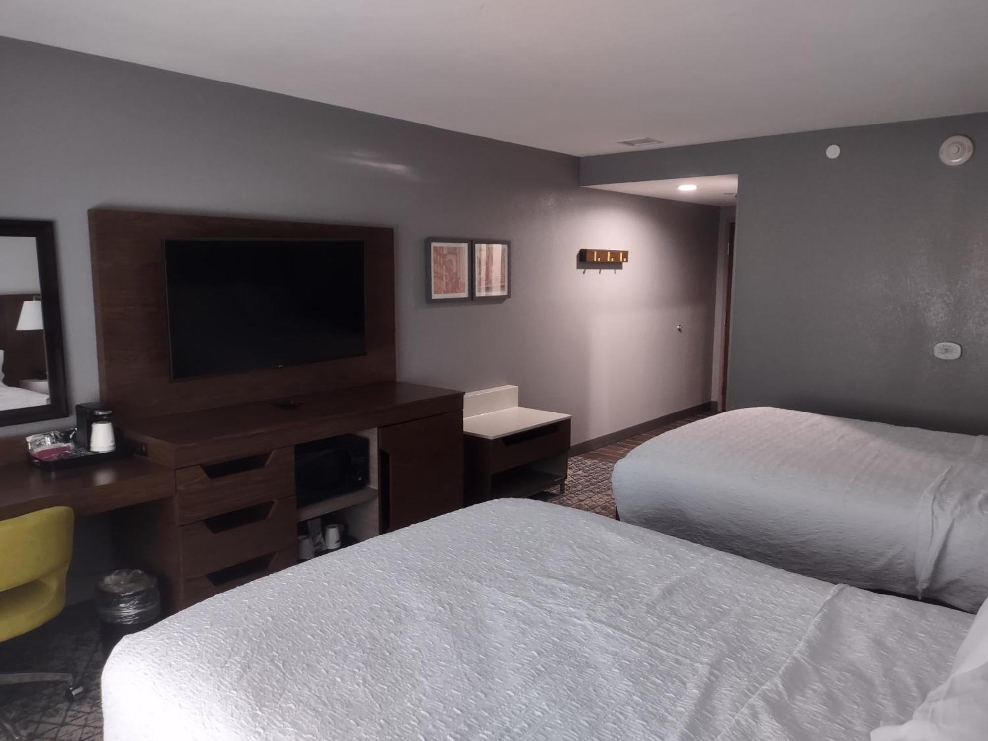 Hampton Inn & Suites Pittsburgh New Stanton Pa Zewnętrze zdjęcie